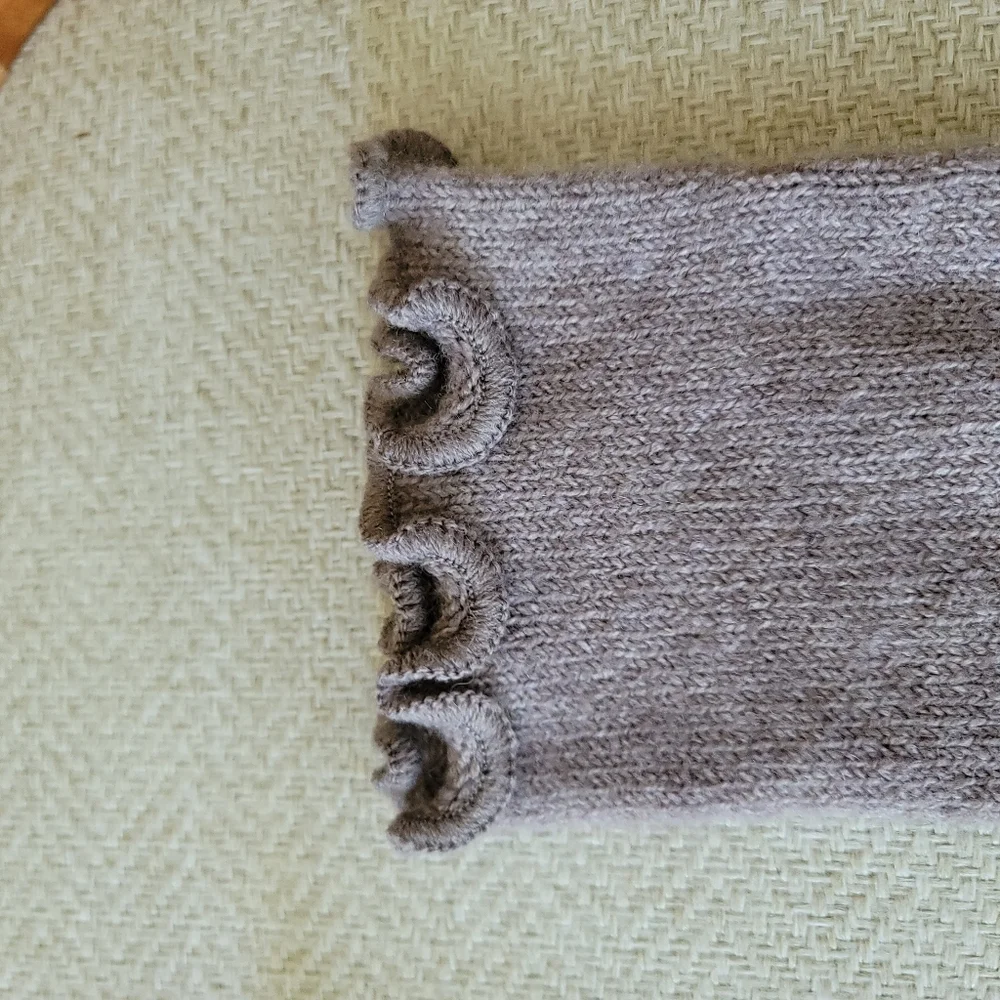 Wild Fable one size elbow length lettuce edge stretch knit lavender gloves